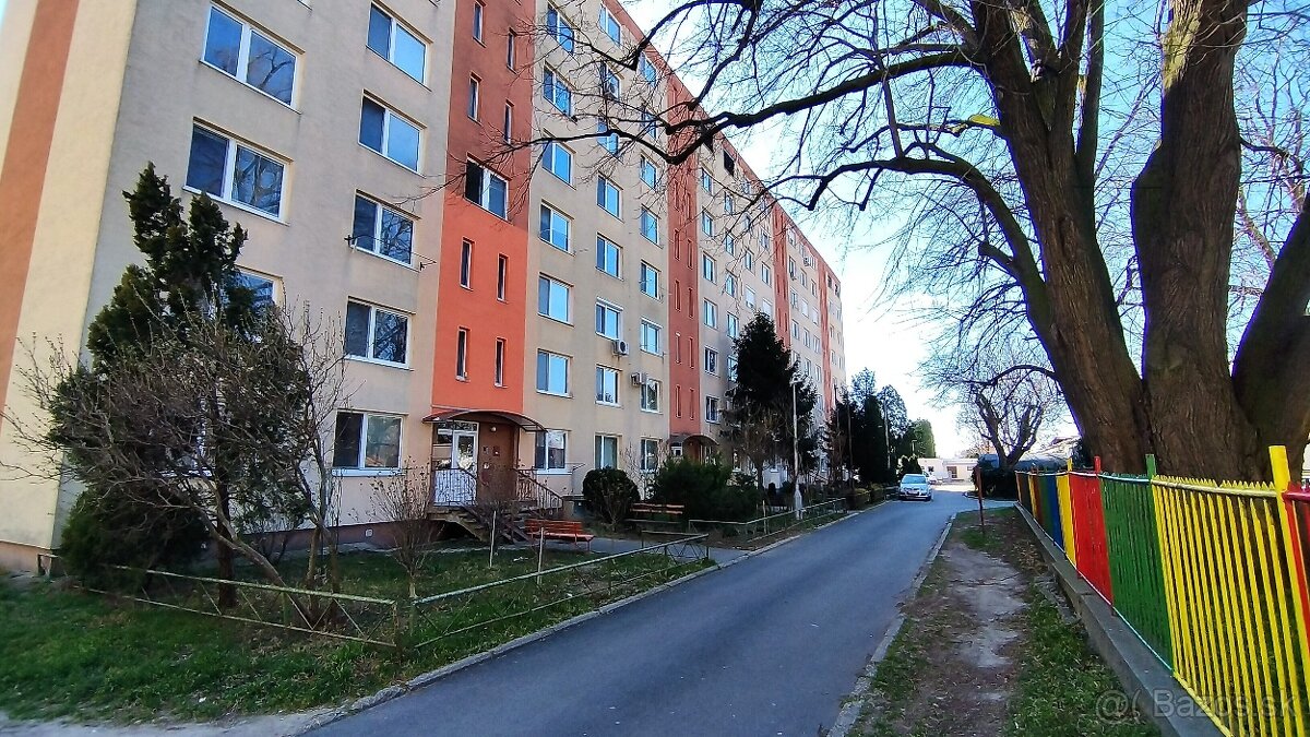 Reprezentatívny, 2. izbový, zariadený byt v TOP lokalite - 7