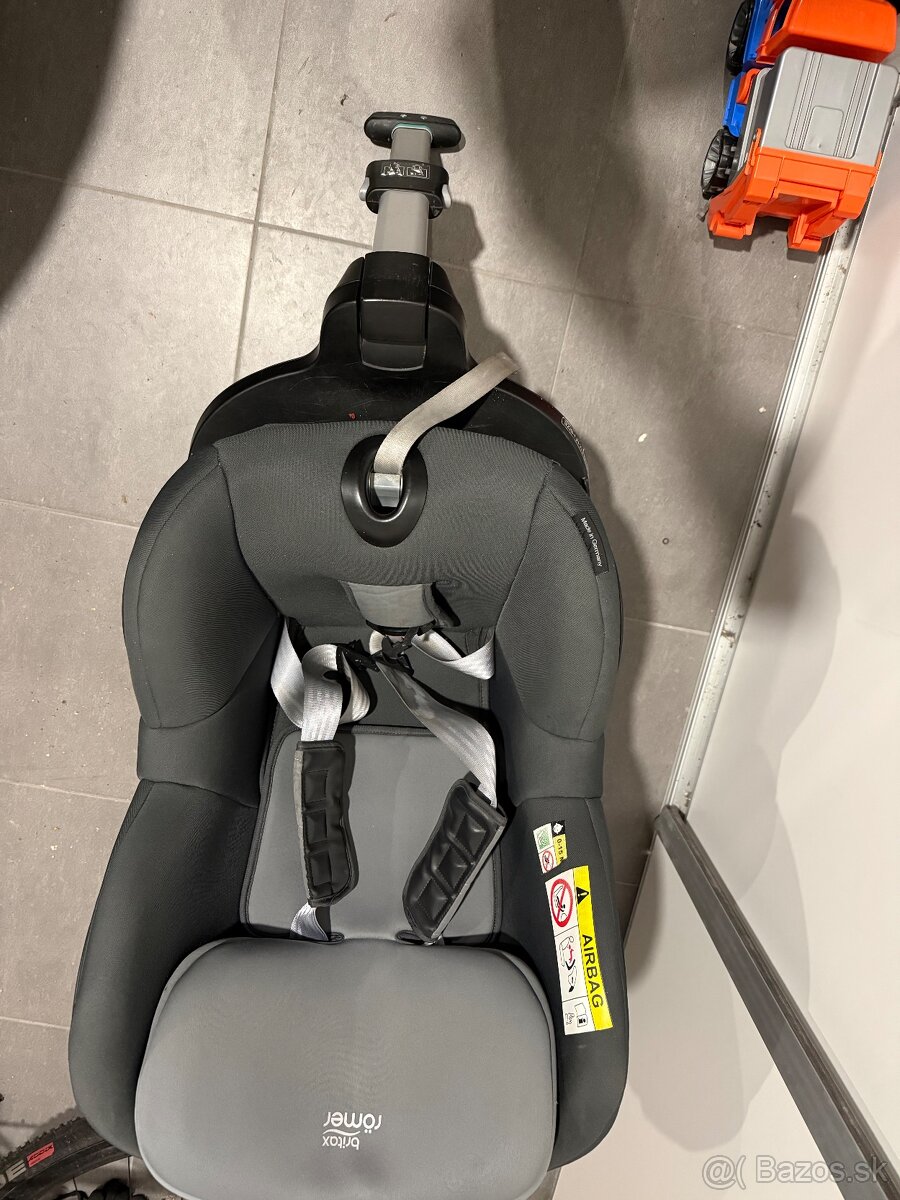 BRITAX RÖMER Dualfix M i-Size - 7