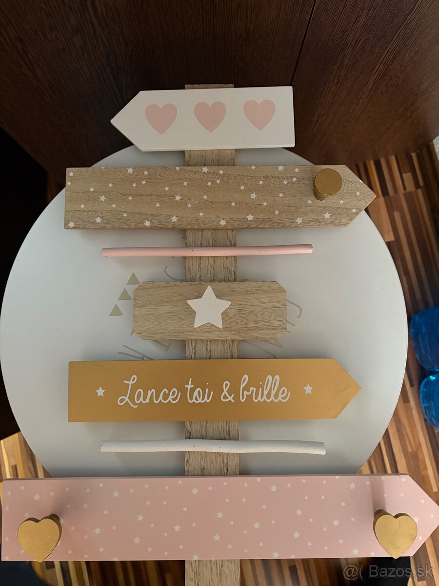 Detská knižnica a vešiak - 7