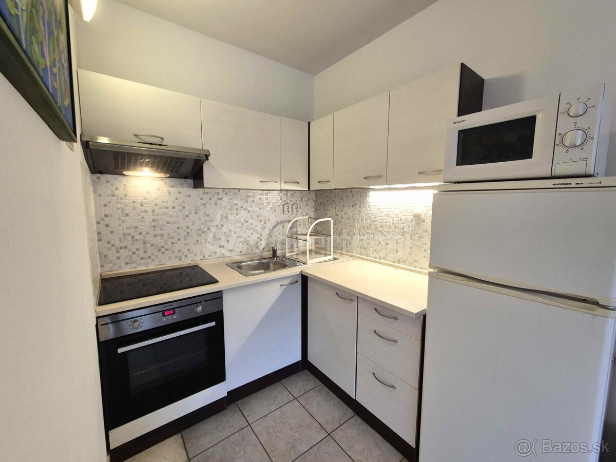 2-izbový byt v tichom prostredí Starého mesta - 7