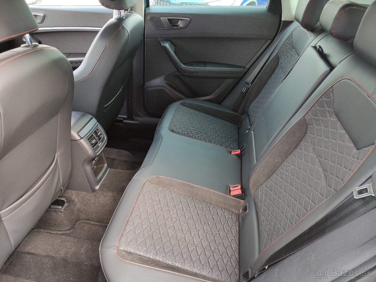 Seat Ateca DSG FR 4Drive FullLED WEBASTO BEATS KAMERA TAŽNÉ - 7