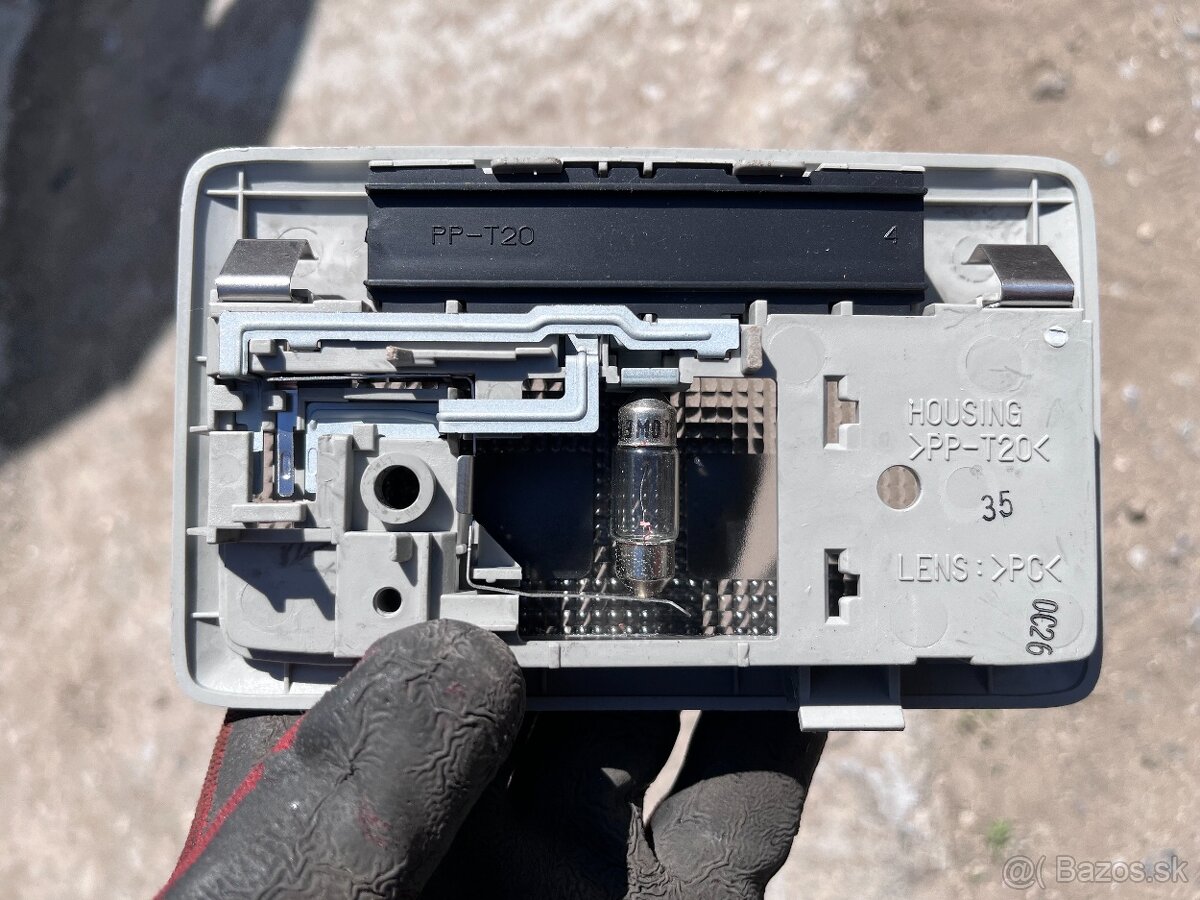 Suzuki Splash 2009 diely interieru, vyduch, svetlo, zrkadlo - 7