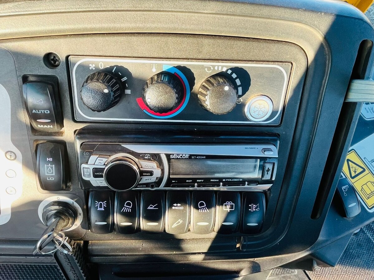 Traktorbagr JCB 3CX - 7