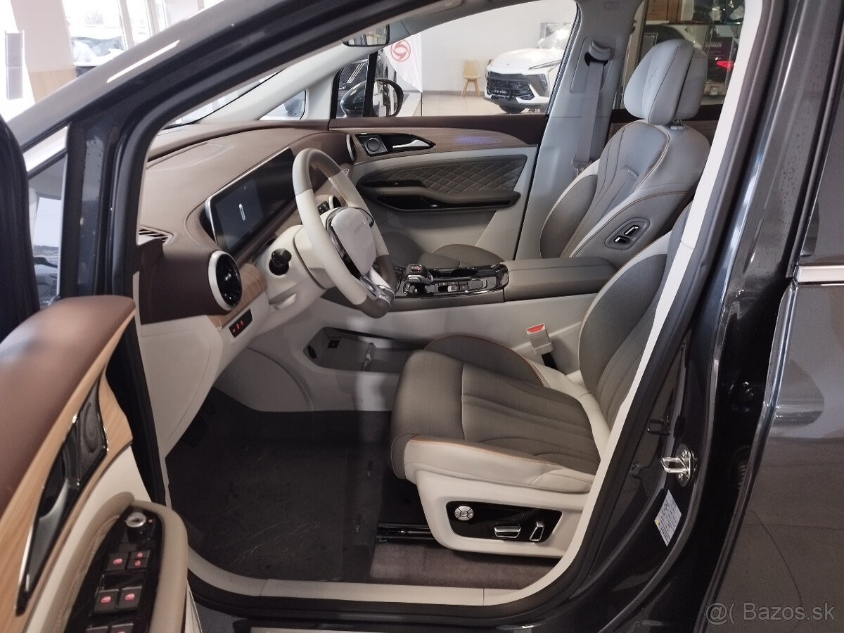 Dongfeng U-TourFR - 7