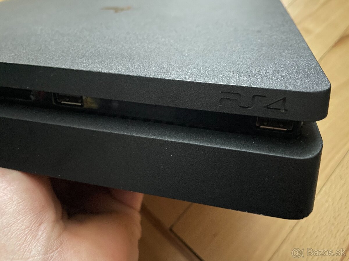 PS4 SLIM 1TB - 7