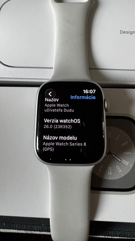 Apple Watch 8, 45mm - 7