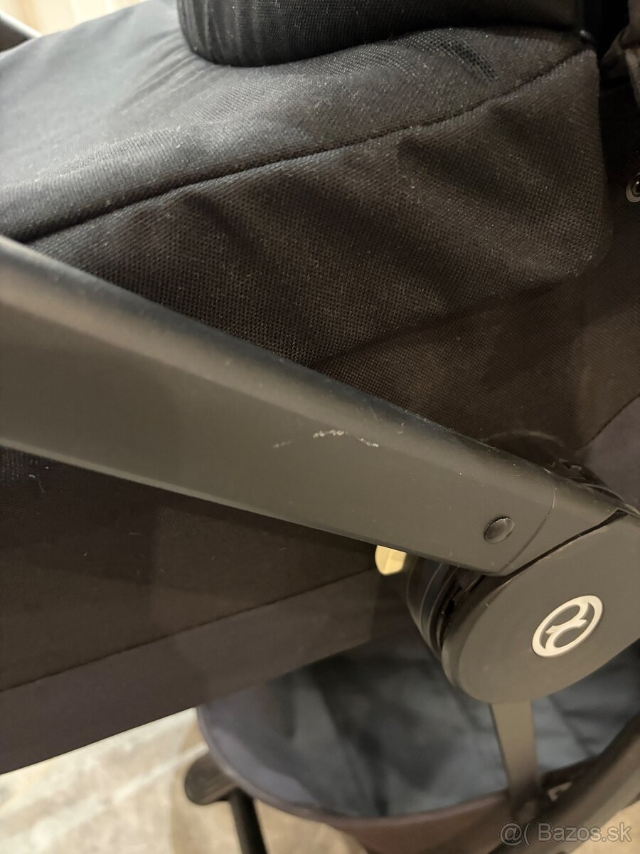 Čierny kočík Cybex Balios S Lux - 7