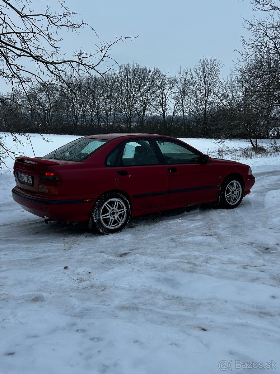 Predám Volvo s40 2.0T - 7