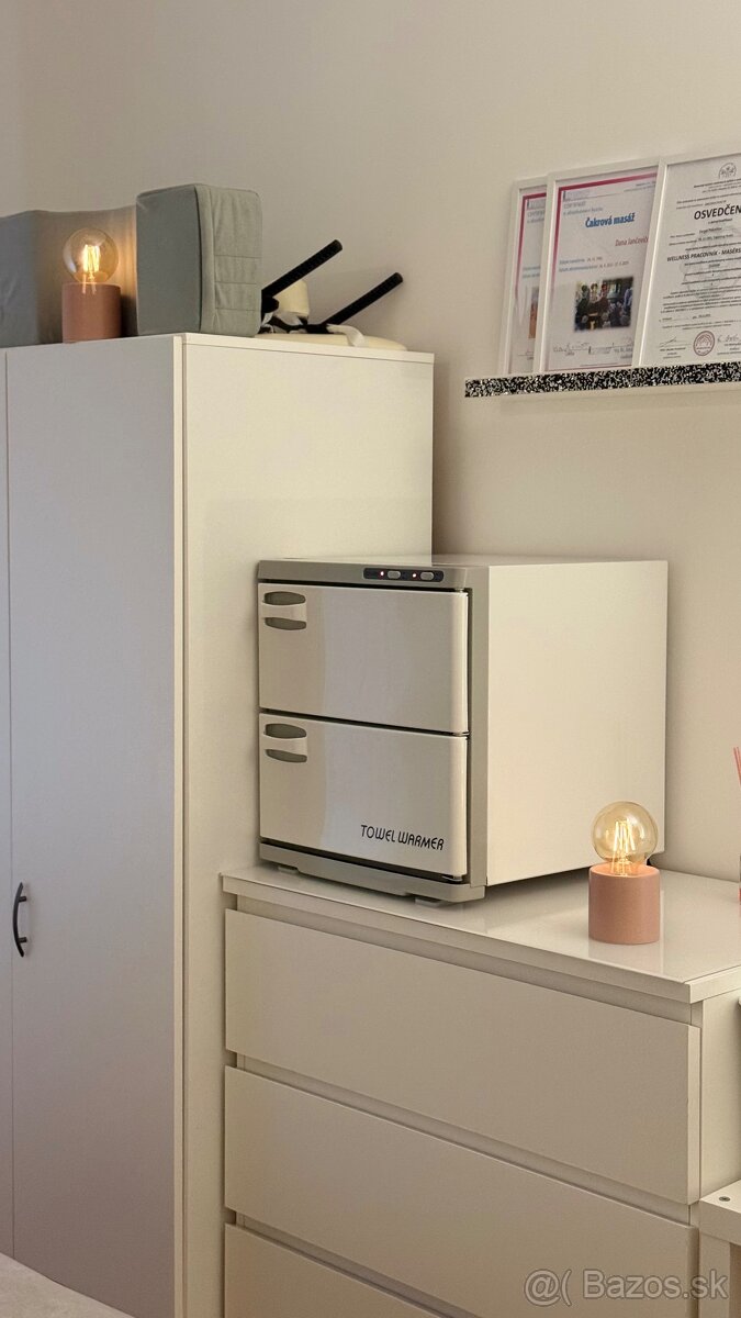 masážneho kabinetu v zabehnutom salóne - 7