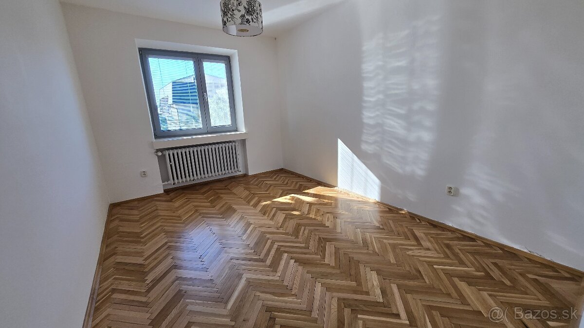 🏡 Prenájom rodinného domu – Zobor, Kamenná 55 - 7