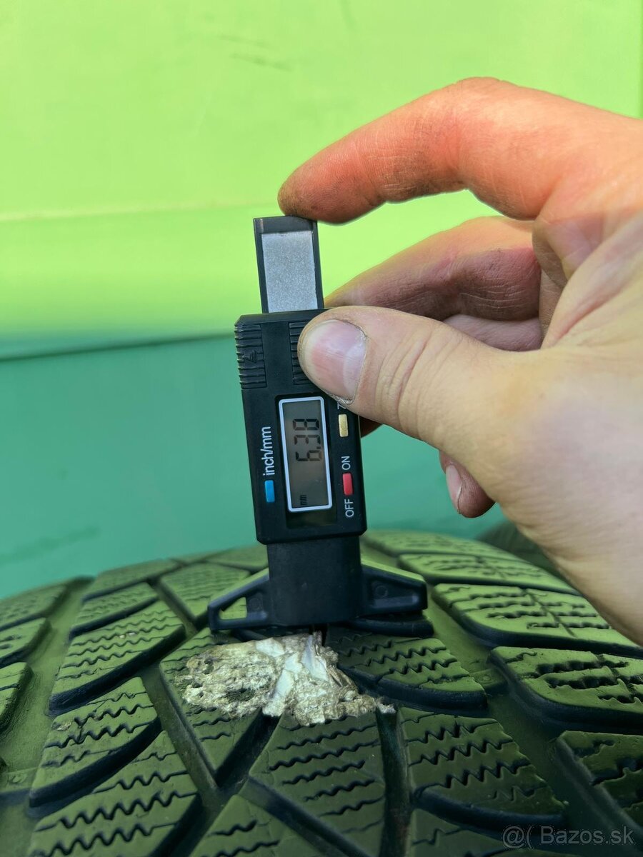 Zimné pneumatiky dunlop 245/45R19 - 7