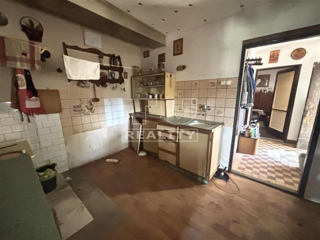 VIDIECKY RODINNÝ DOM NEDAŠOVCE NA POZEMKU 1501 m2 - 7