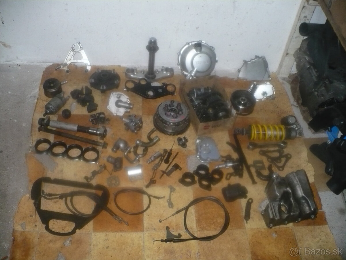 Yamaha YZF 600 R6 r. 99- díly - 7