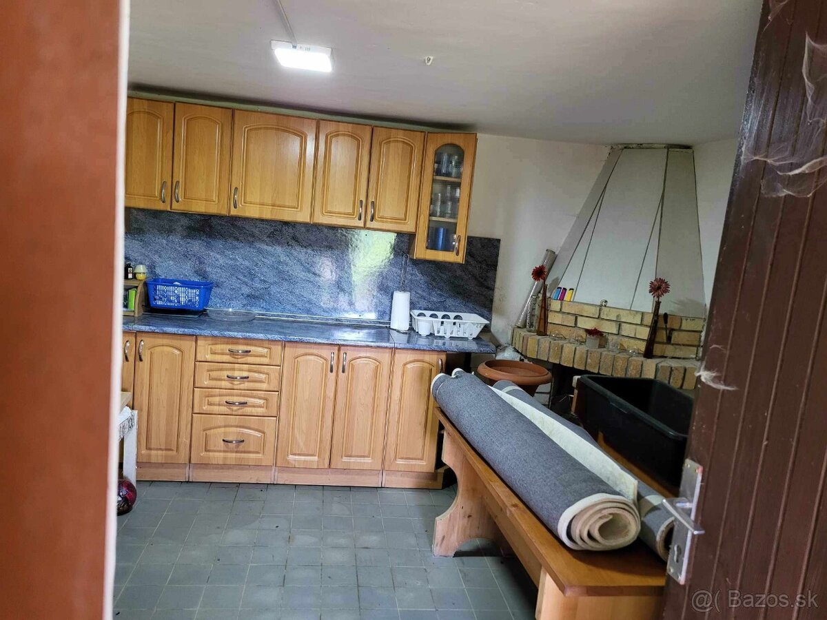 Chatka v meste Snina oblast pichoňka - 7