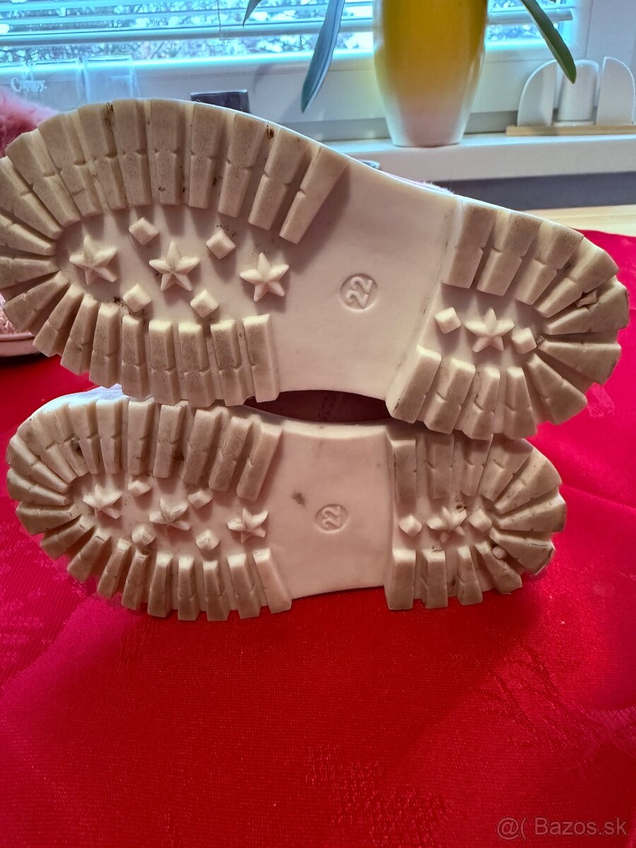 Dievcenske topanky - 7