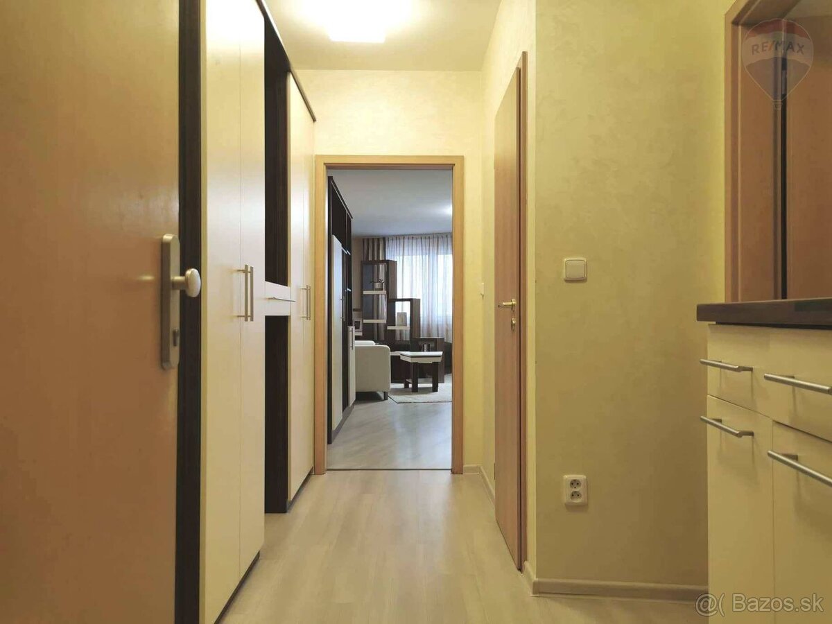 Prenájom priestranného 1 izb. bytu (62 m2) v novostavbe na K - 7