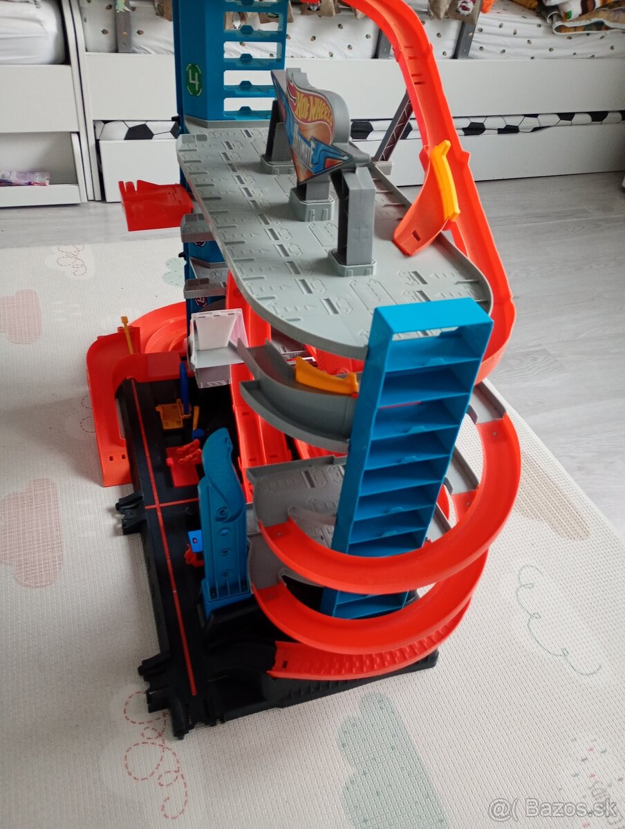 Garáž Hot Wheels City Ultimate - 7