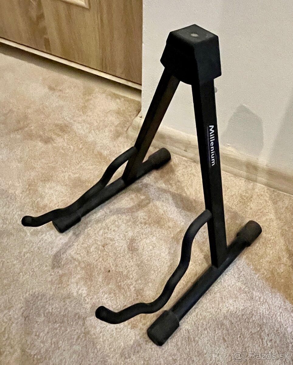 Kufre na gitary a stojan - 7