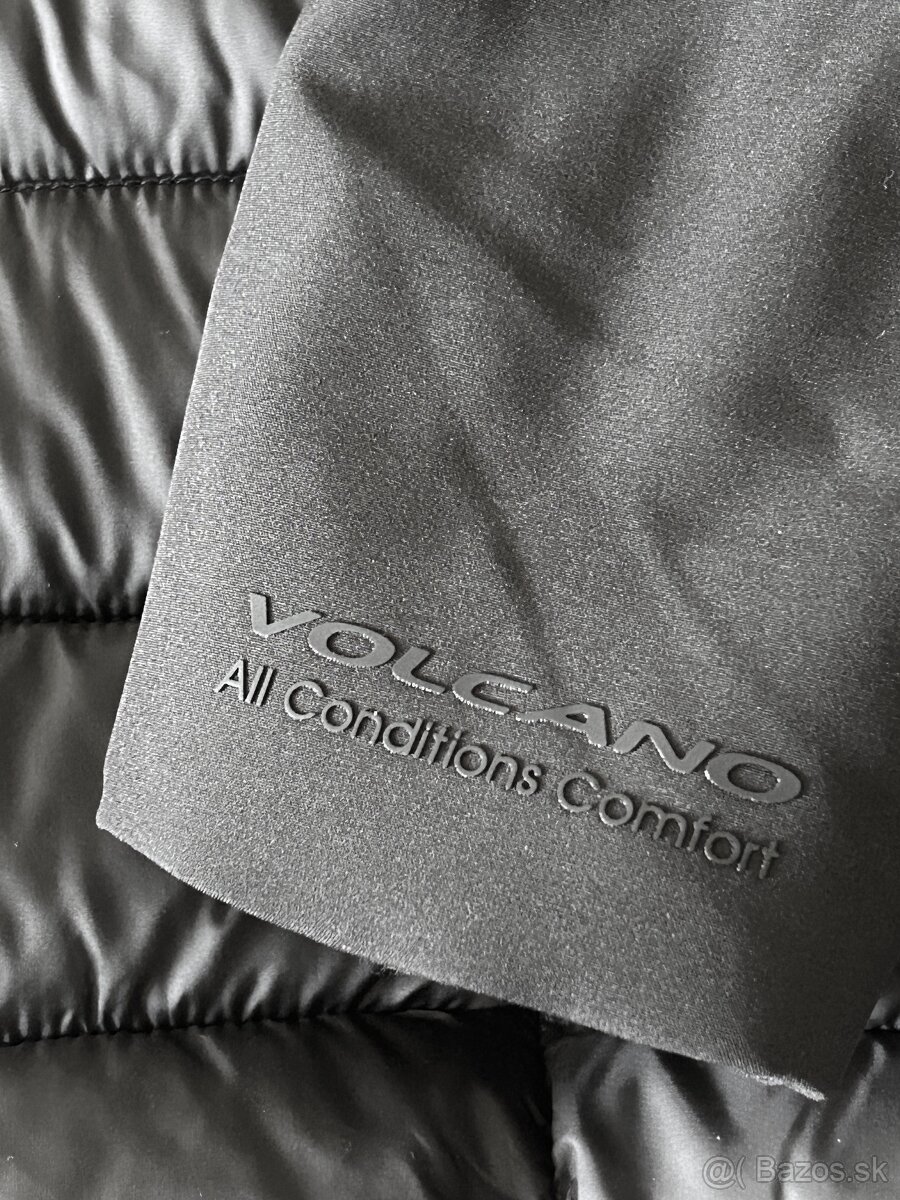 ŠPORTOVÁ VETROVKA zn.VOLCANO č.M - 7