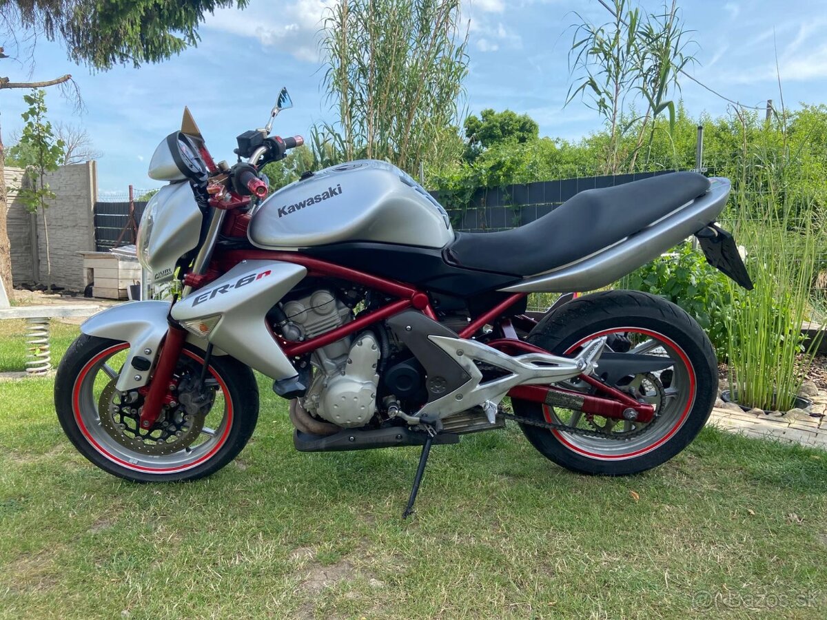 Kawasaki ER6N - 7