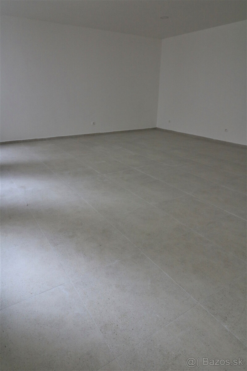 Prenájom priestoru 60 m2 na rôzne účely Bytčická ulica - 7