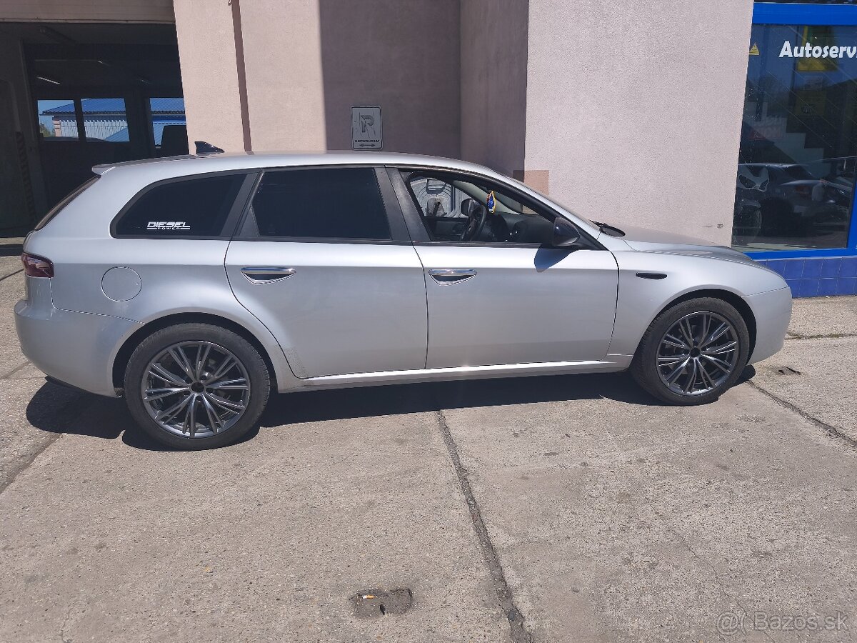 Alfa Romeo 159 - 7