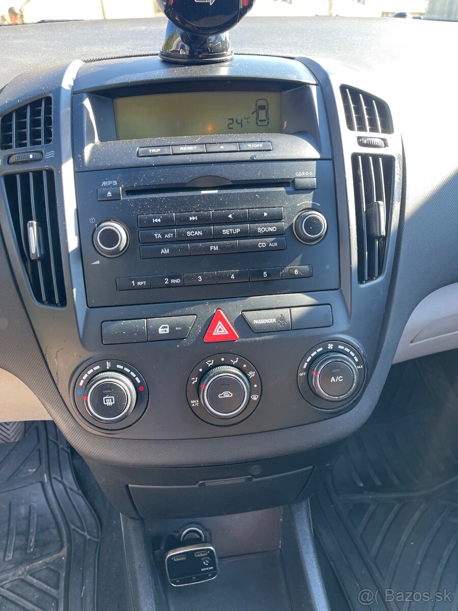 Kia Ceed 1.4 benzín – 77 kW, 3-dverová - 7