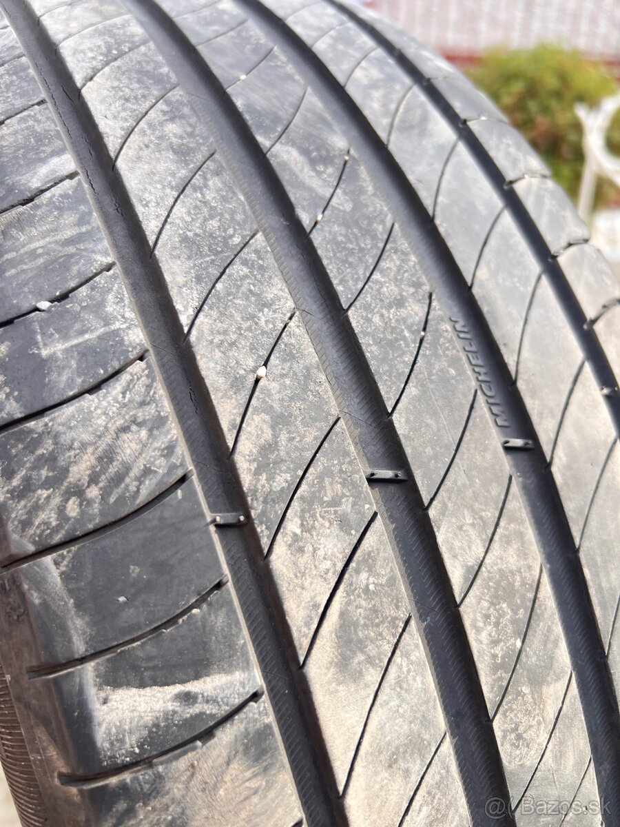 215/55 R17 pneu Michelin Continental - 7