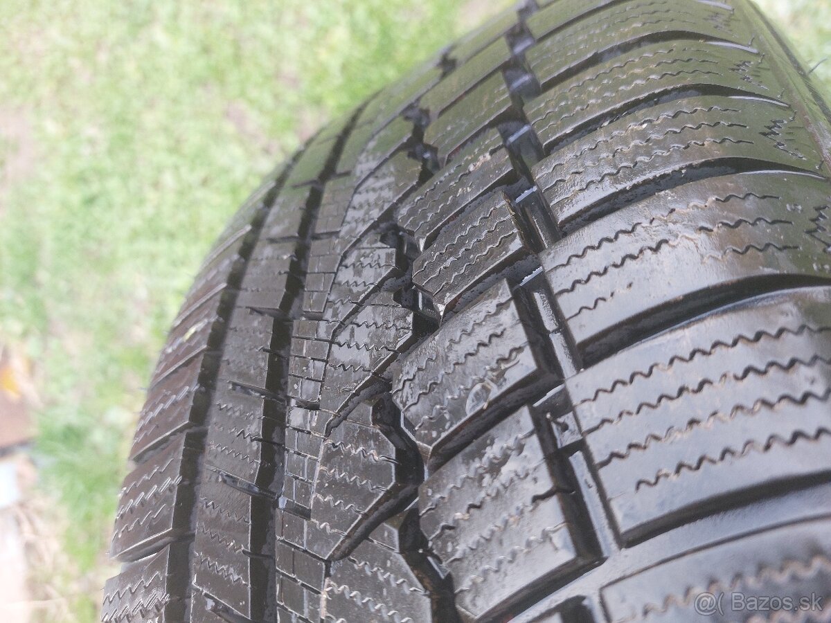 Zimné pneumatiky + plechové disky R16 - 7