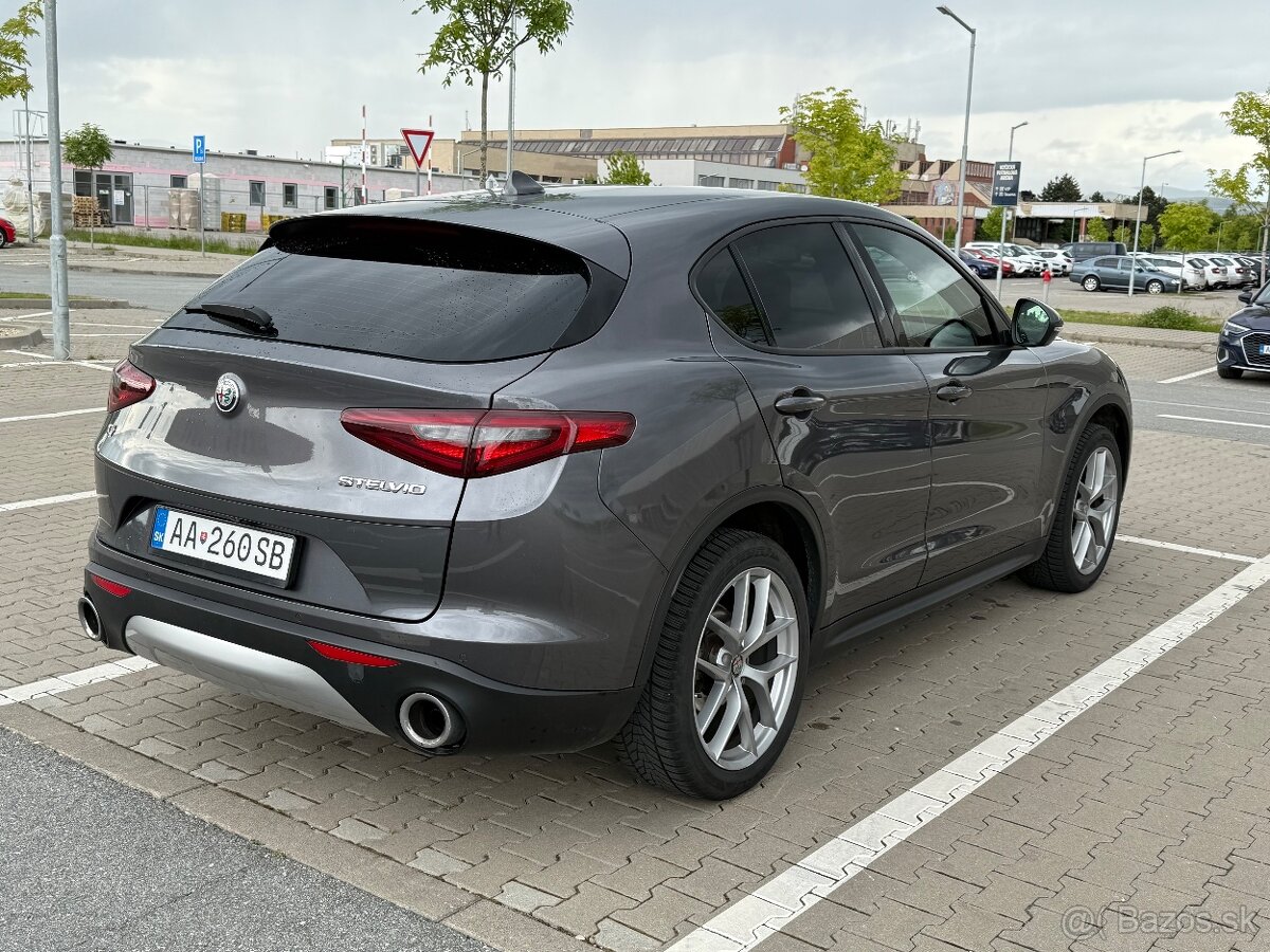 Alfa Romeo Stelvio 2.2 jtd 210 koni Q4 - 7