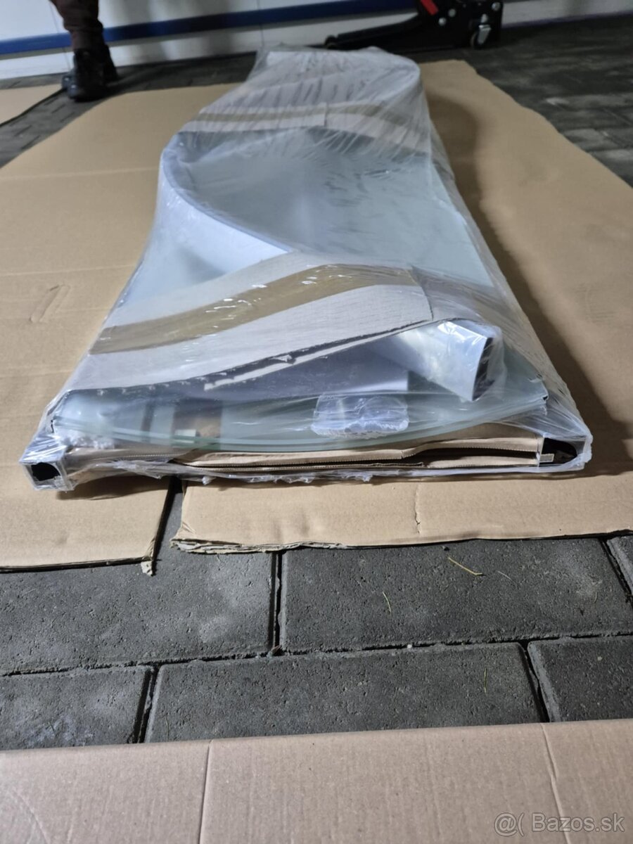 Sprchový kút s vaničkou za 290 eur - 7