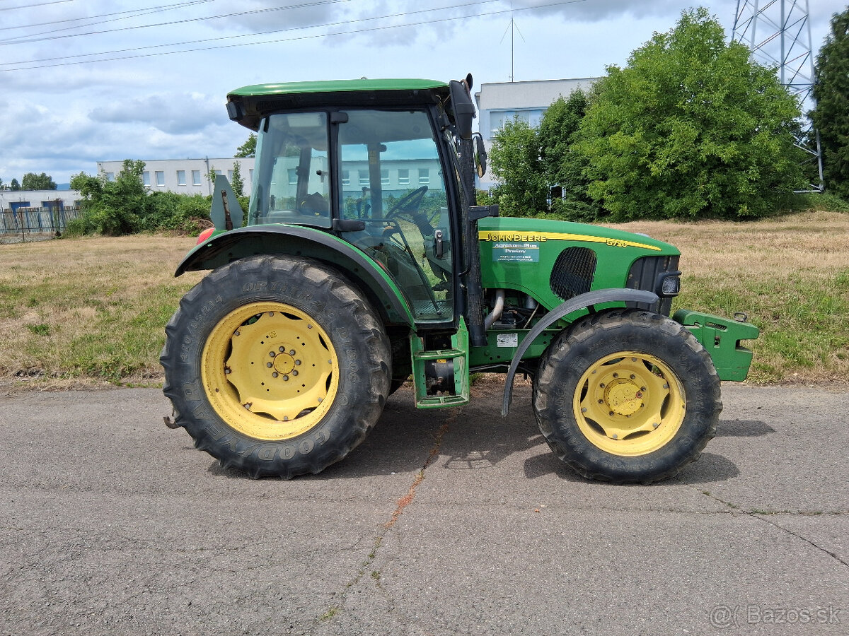 Predám John Deere - 7