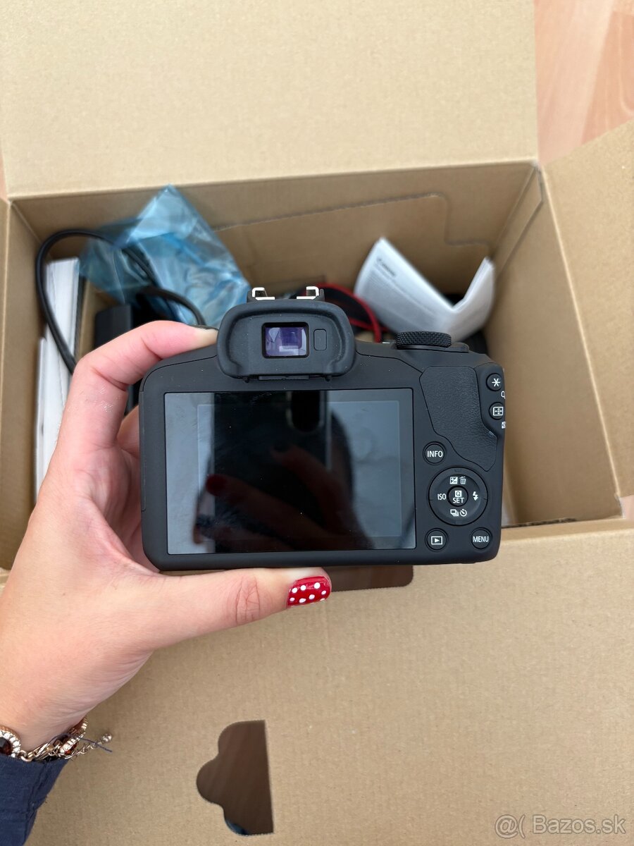 Fotoaparát Canon eos r100 - 7