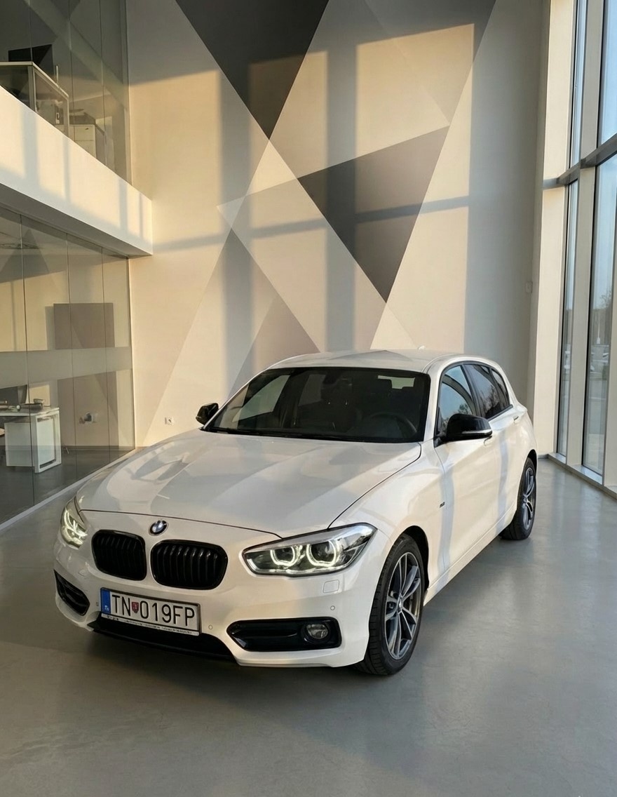 BMW rad 1 118i 2018 Sport line Shadow AT - 7