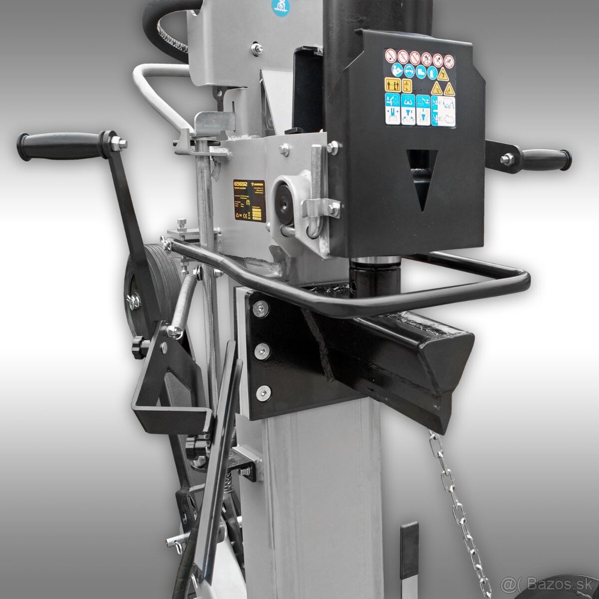 Štiepačka dreva Jansen TS-30, 30 t (PTO), stojaca, so zdvihá - 7