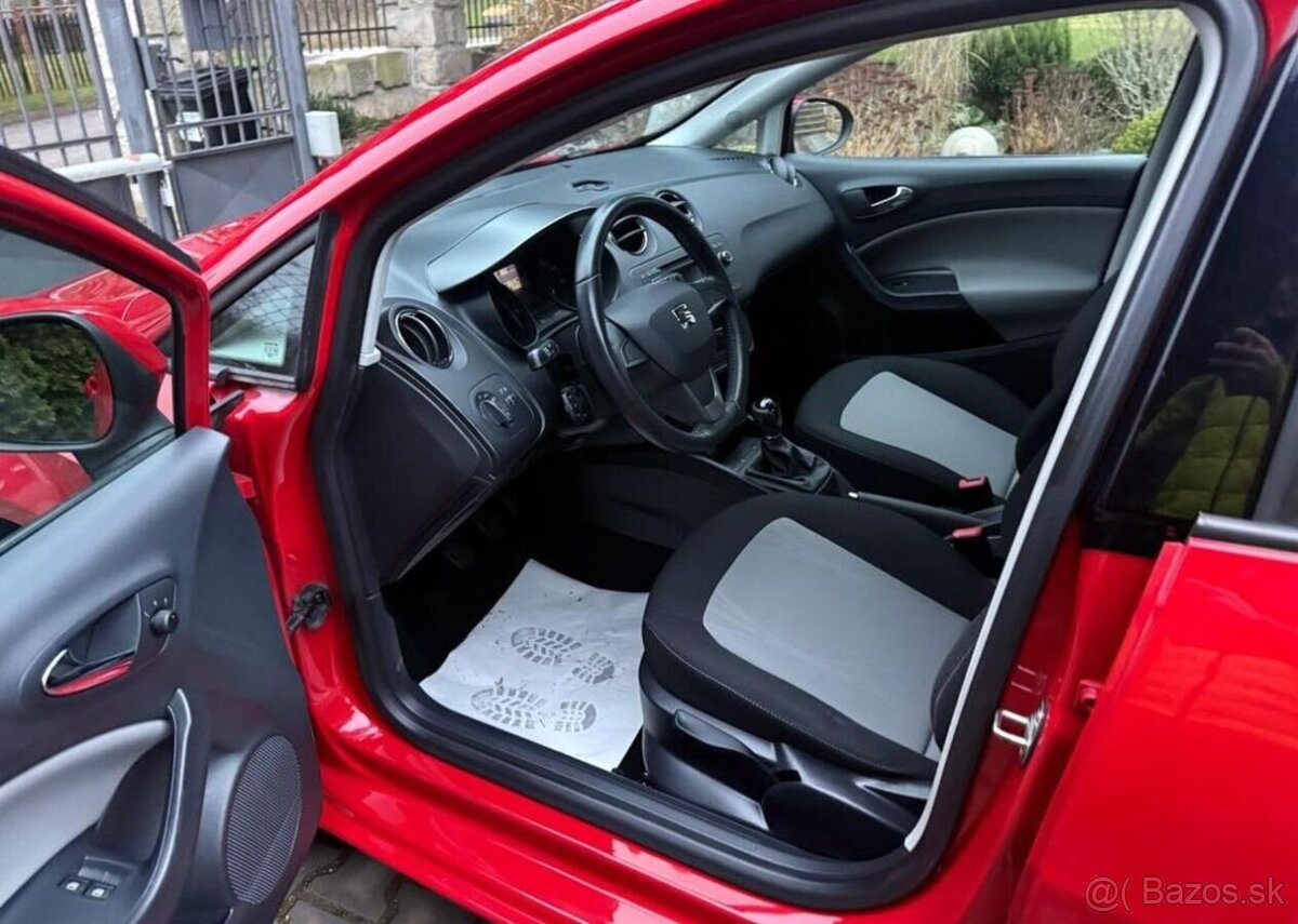 Seat Ibiza 1,2TSi/77kw 1 Majitel,servisk benzín manuál 77 kw - 7