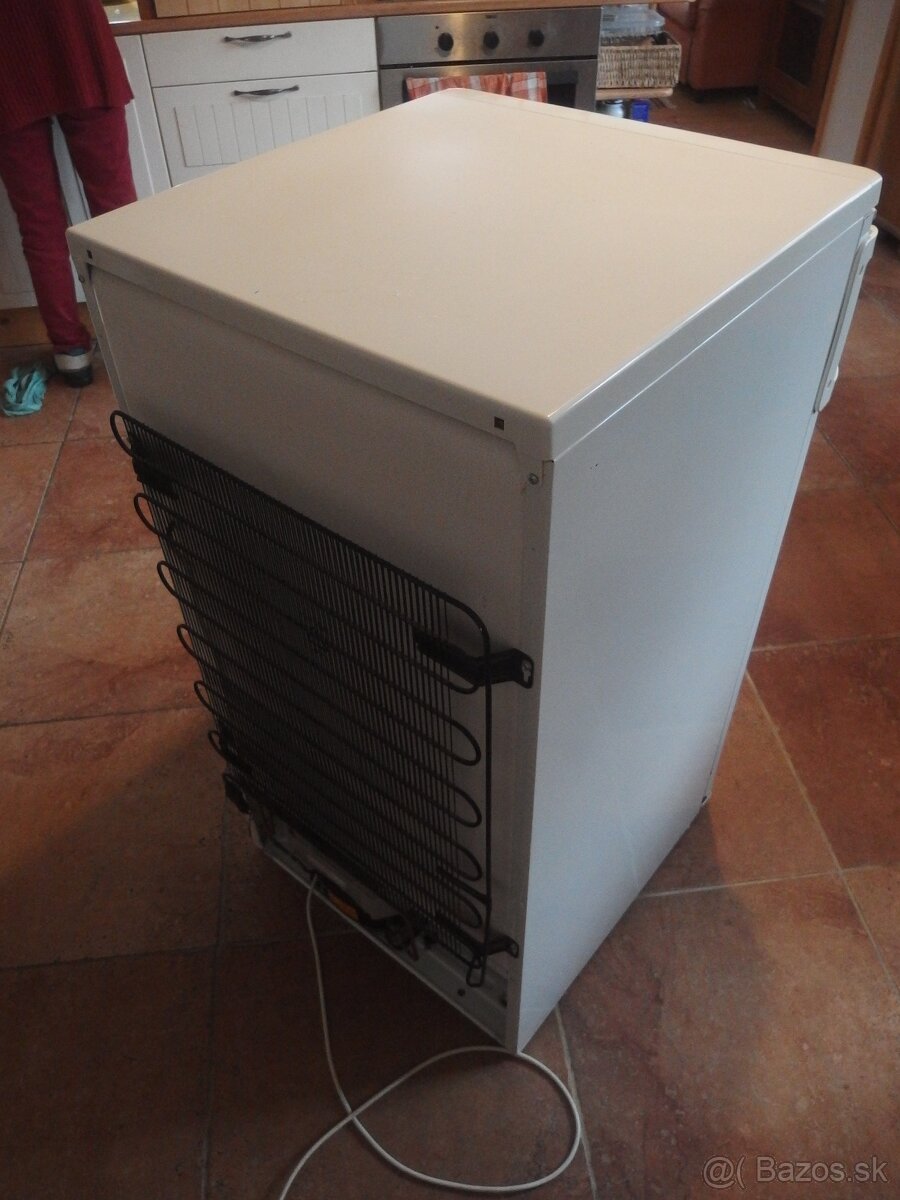 Chladnička s mrazničkou Electrolux 208l - 7