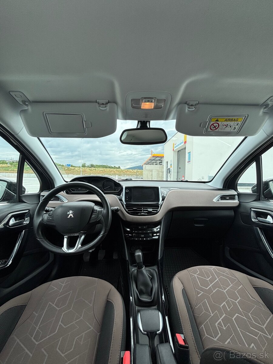 Peugeot 2008 1.2 PureTech 81kw - 7