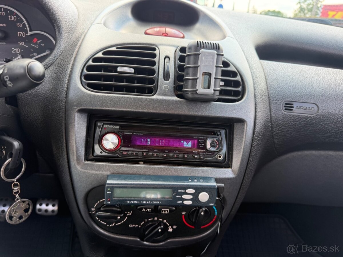Peugeot 206 1.4 - 7