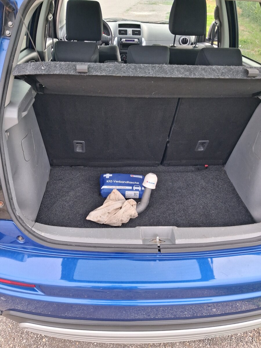 Suzuki SX4 4x4 benzín - 7