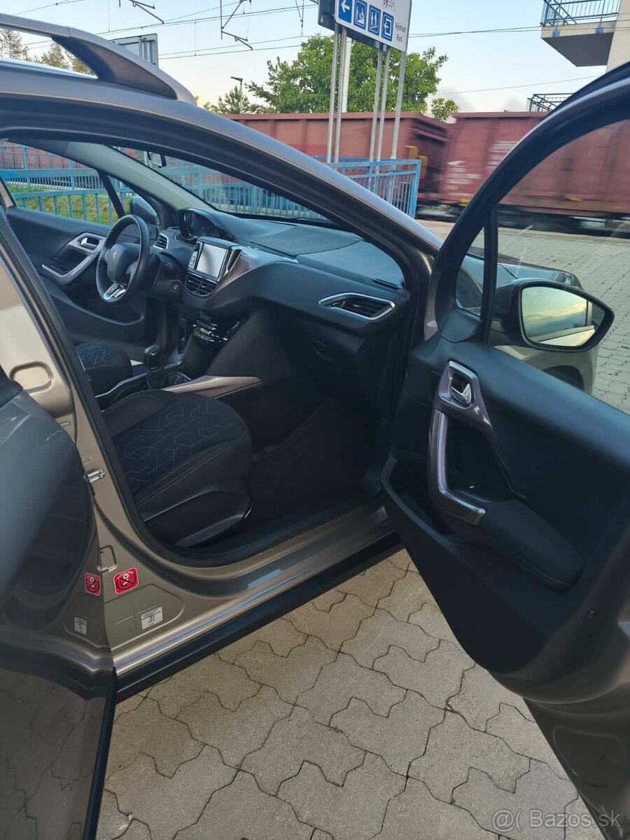 Predám Peugeot 2008 1.2 puretech - 7