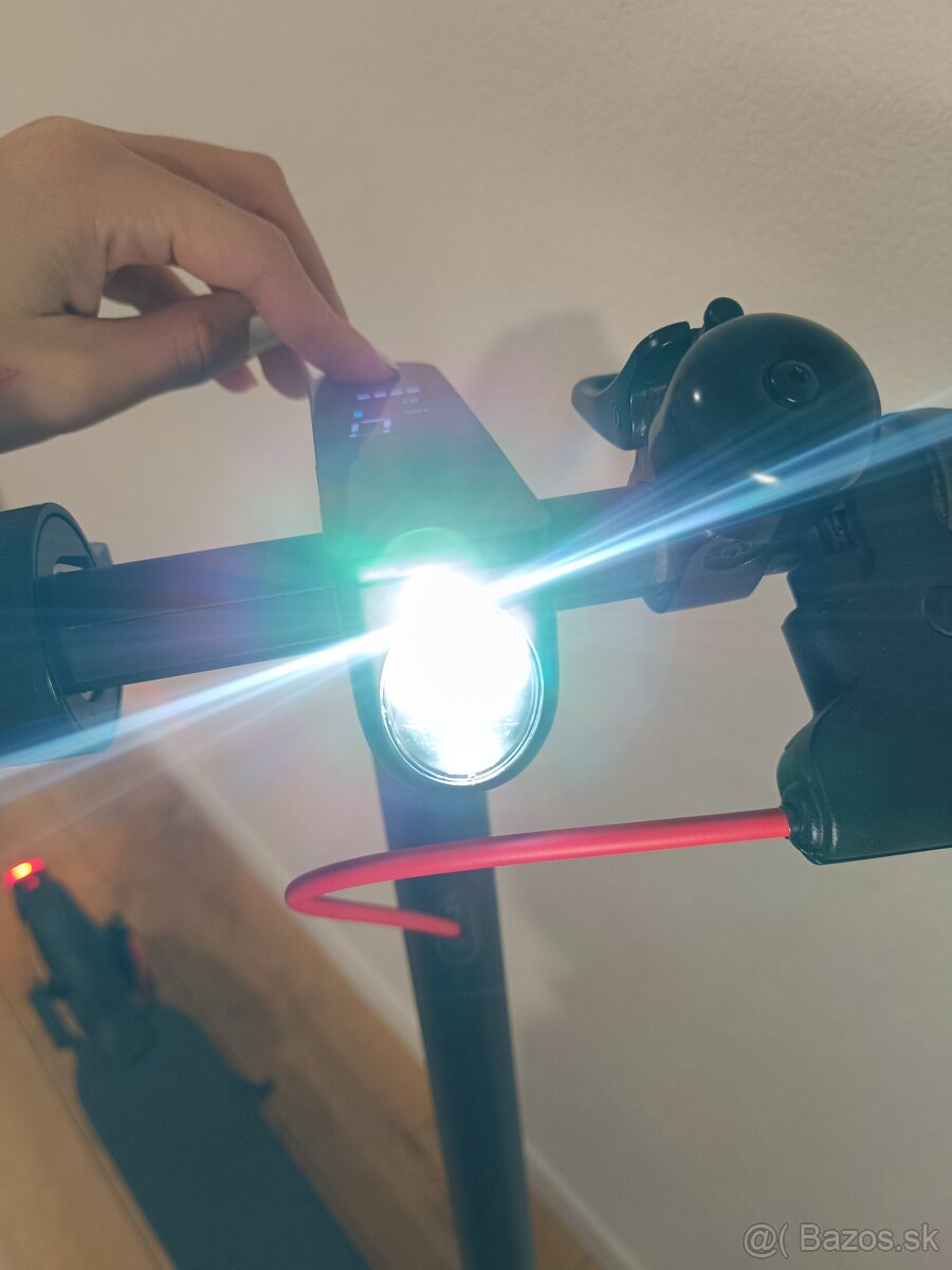 Xiaomi Mi Electric Scooter Pro 2 - 7