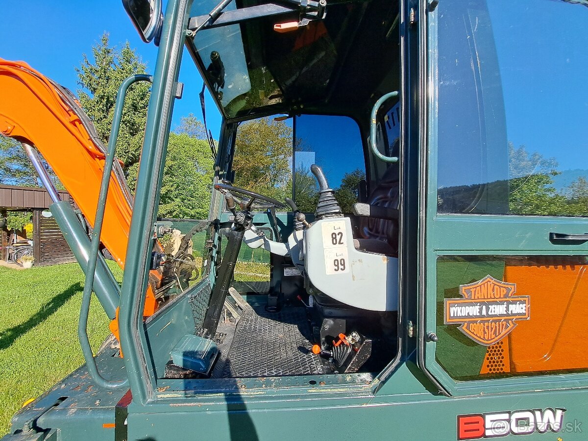 Predam kolesovy bager Yanmar B50W - 7