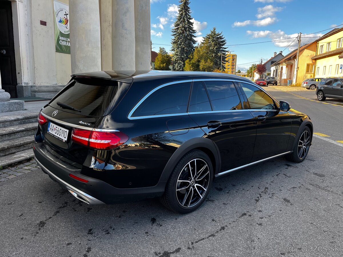 Mercedes Benz E220d All Terrain 4matic 11/2019 Historia MB - 7