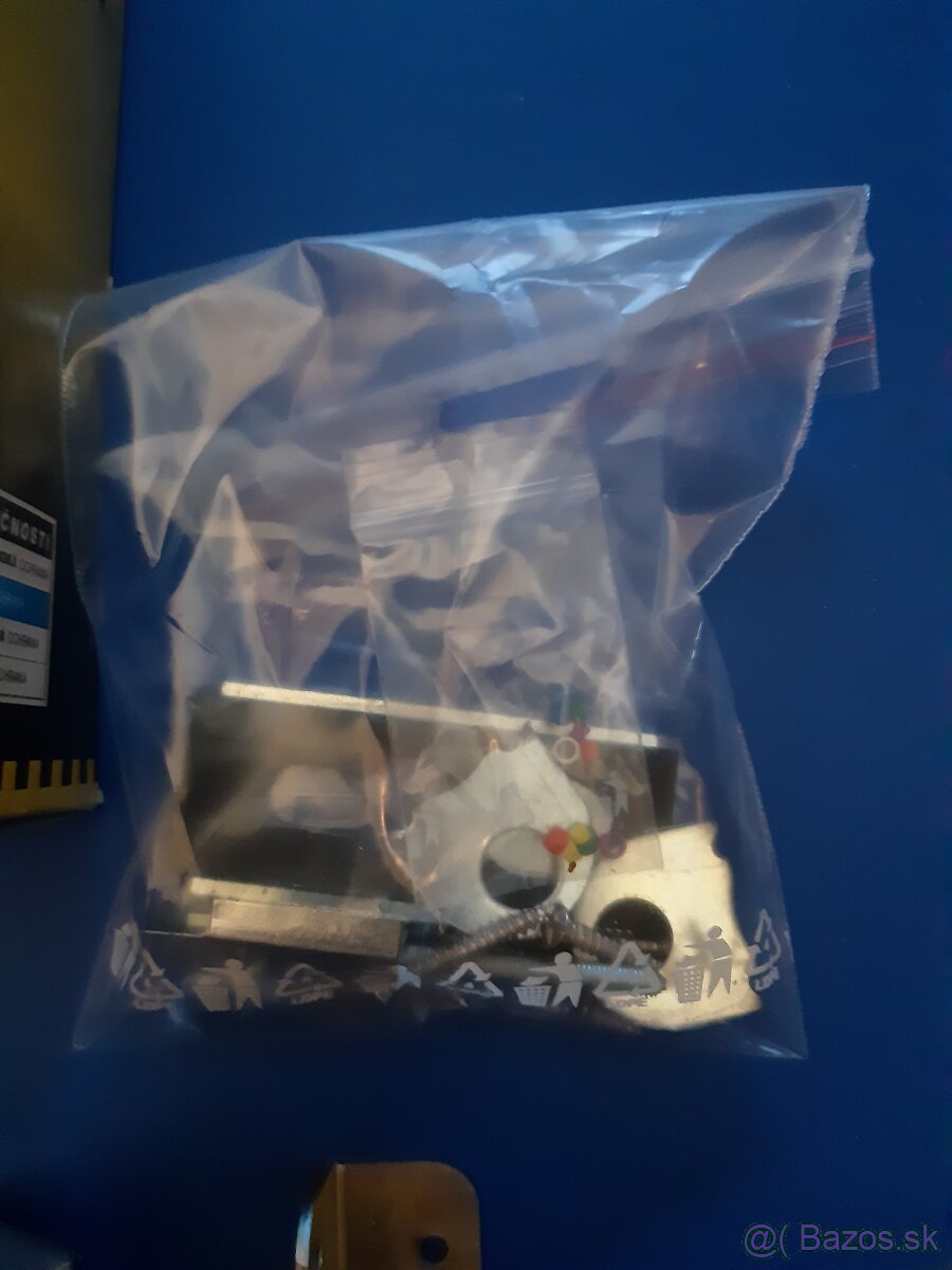 Kovanie na bezpečnostné dvere + vložka+zámok+retiazka - 7