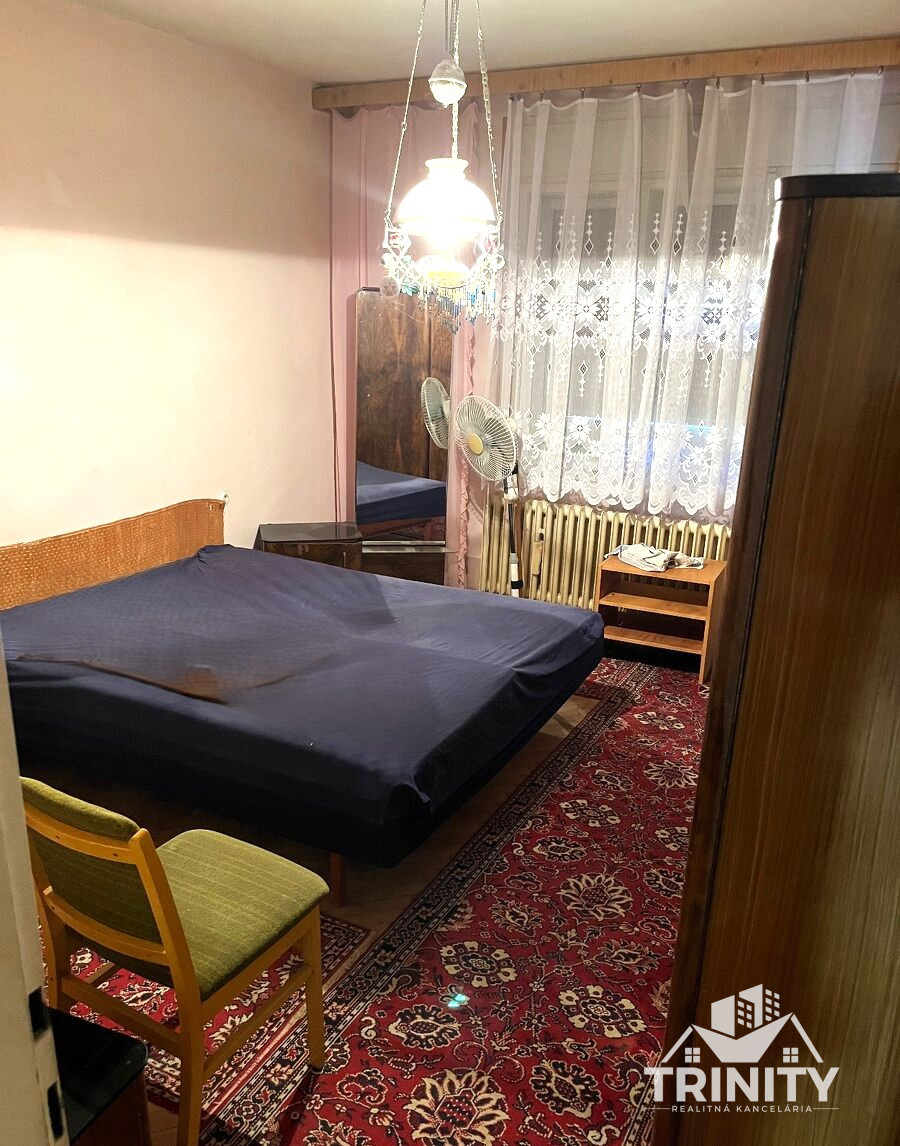 Na predaj tehlový 4-izbový rodinný dom v obci Bánov - 7