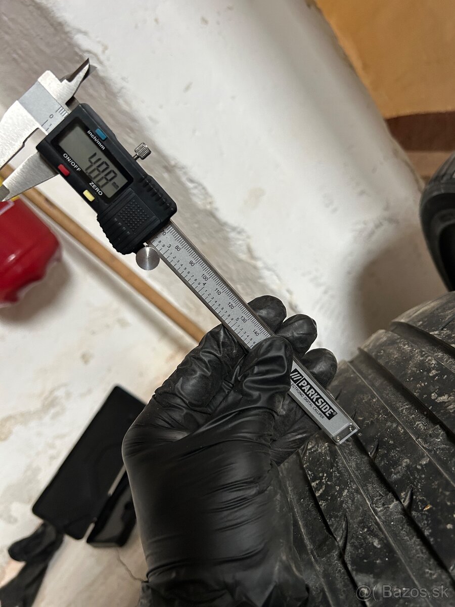 Letné pneumatiky 235/40/ZR18 - 7