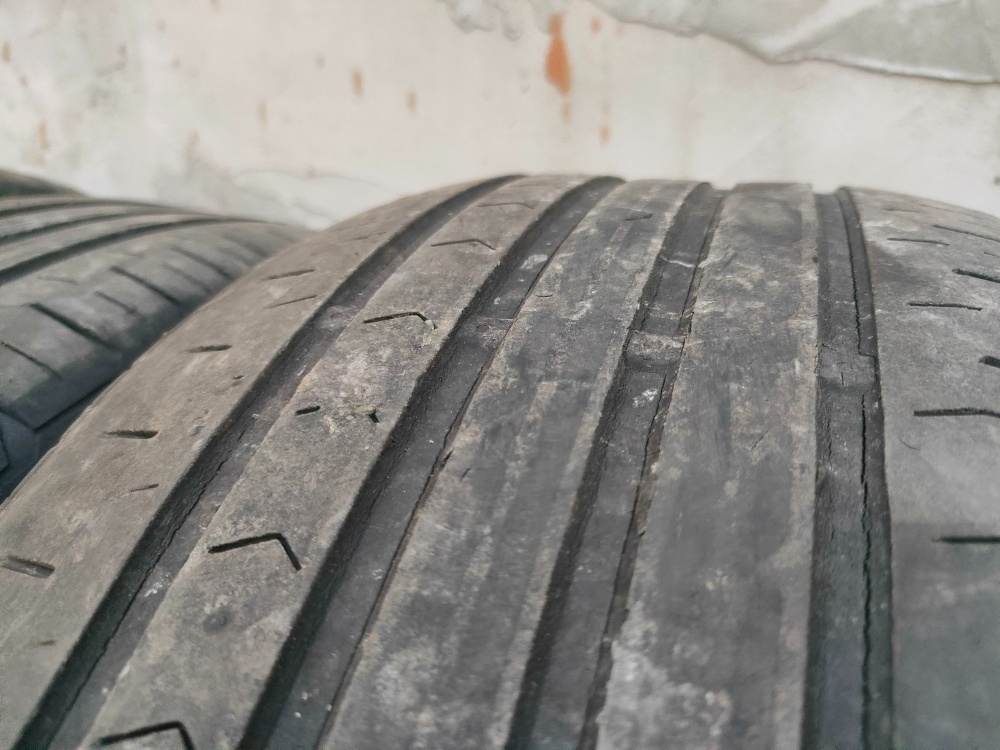 4ks pneu Continental 215/55 R17 V - 7