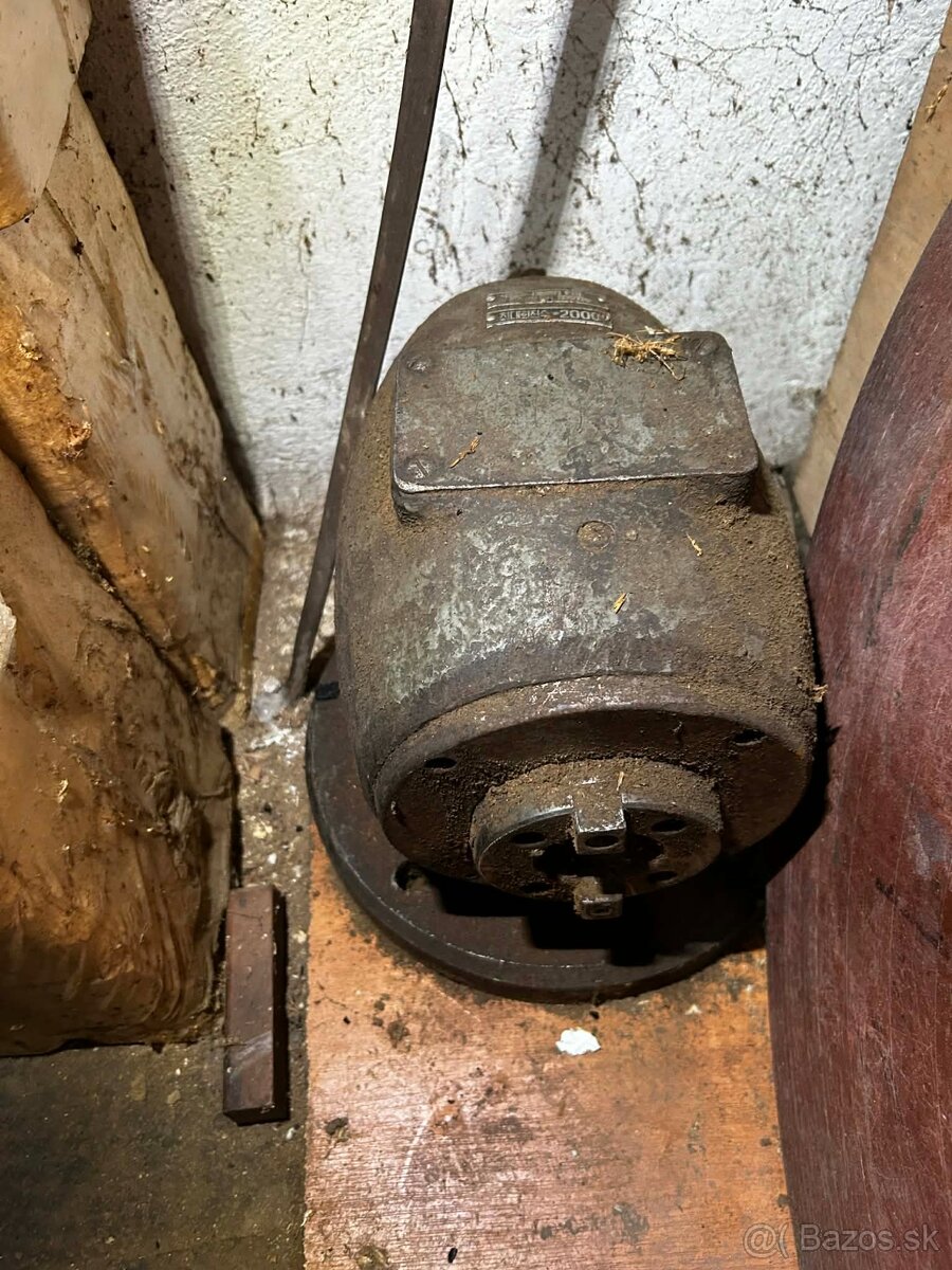 Obrábacia fréza F250 - 7