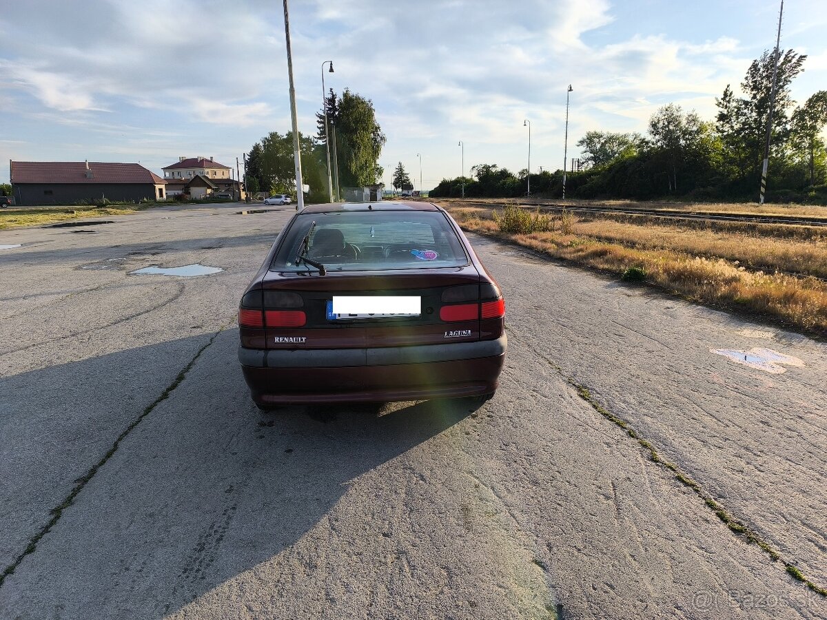Renault Laguna 1.8 - 7